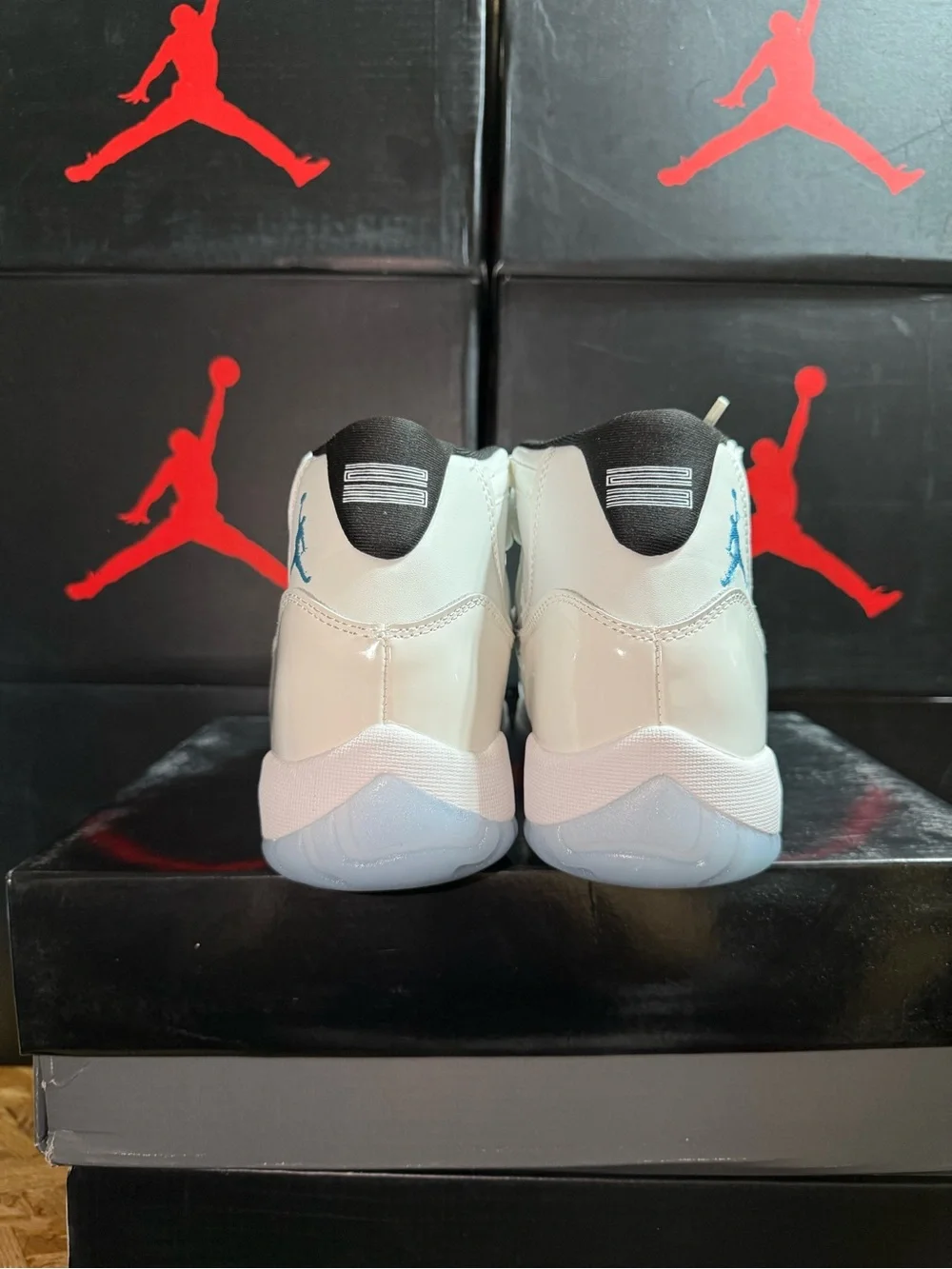 Air Jordan 11 Low Columbia / Legend Blue White Ice Blue Sneakers